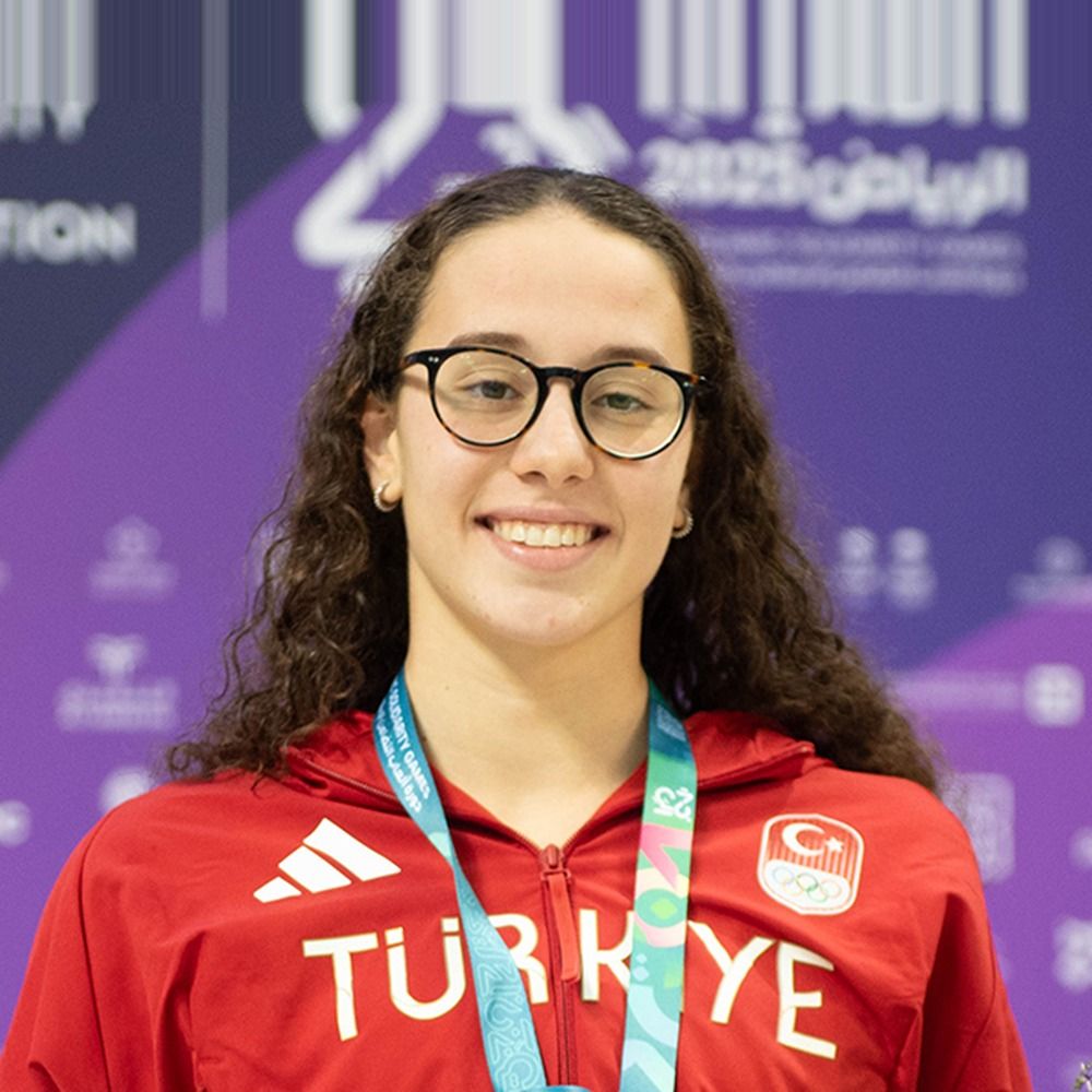 Defne Tanığ